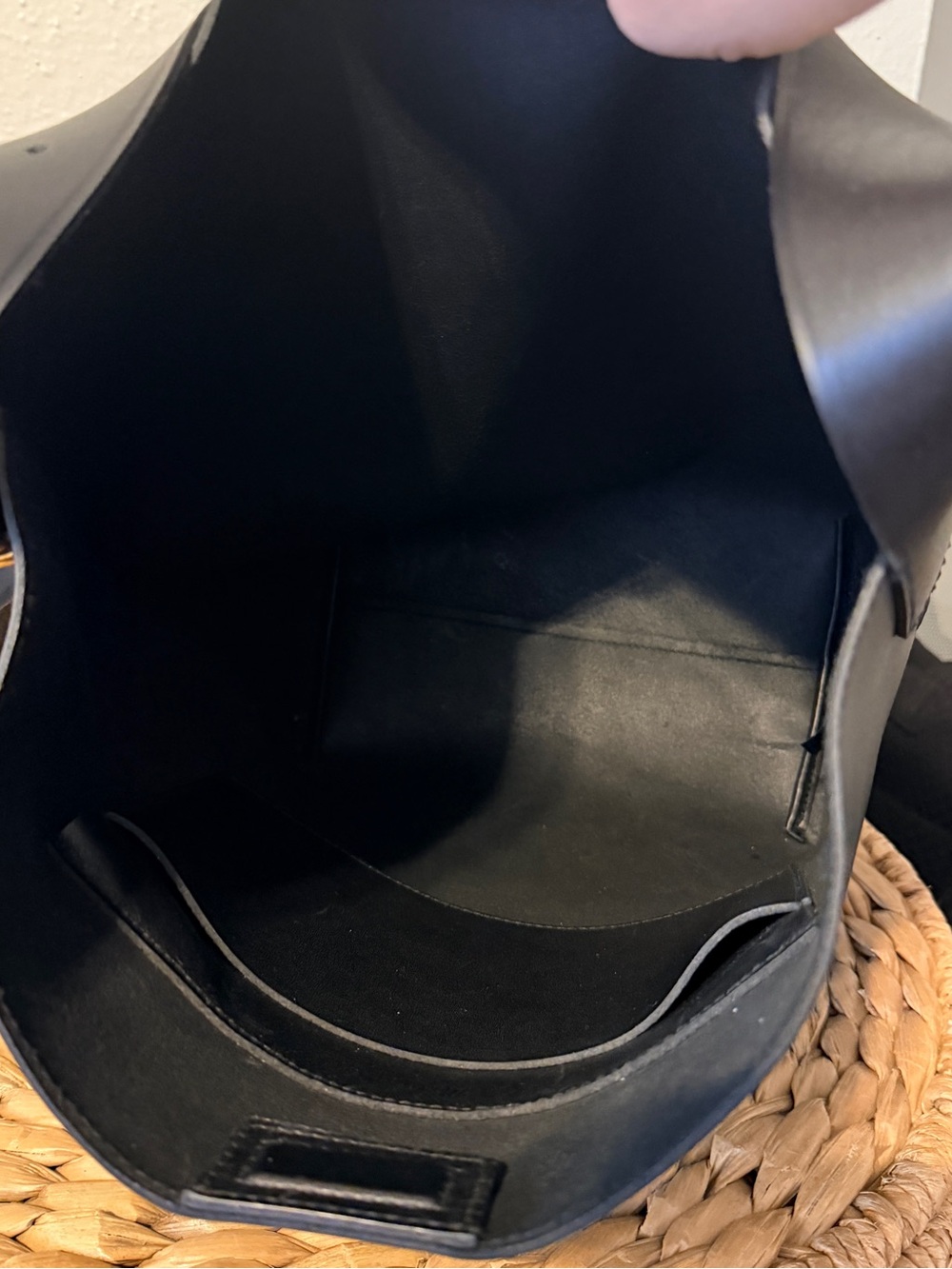 Madewell The Essential Bucket Tote with wallet - Picture 5 of 11